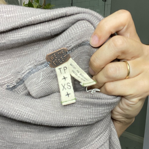 Free People - We The Free - Knit Turtleneck in Mauve - Picture 5 of 5